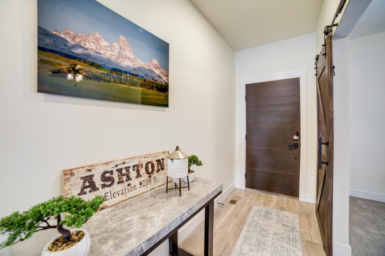 Teton Valley Getaway With Private Deck And Hot Tub! Ashton Ngoại thất bức ảnh